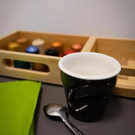 公寓 Calefati 384 *